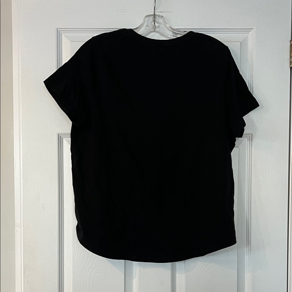 Old Navy Black Graphic Tee - Picture 4 of 4